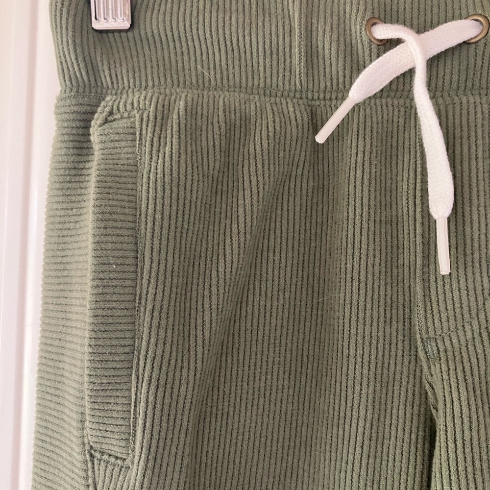 🐱 NWT Cat & Jack Girls' French Terry Jogger Pants - Army Green Size Small 6/7 - Picture 4 of 7